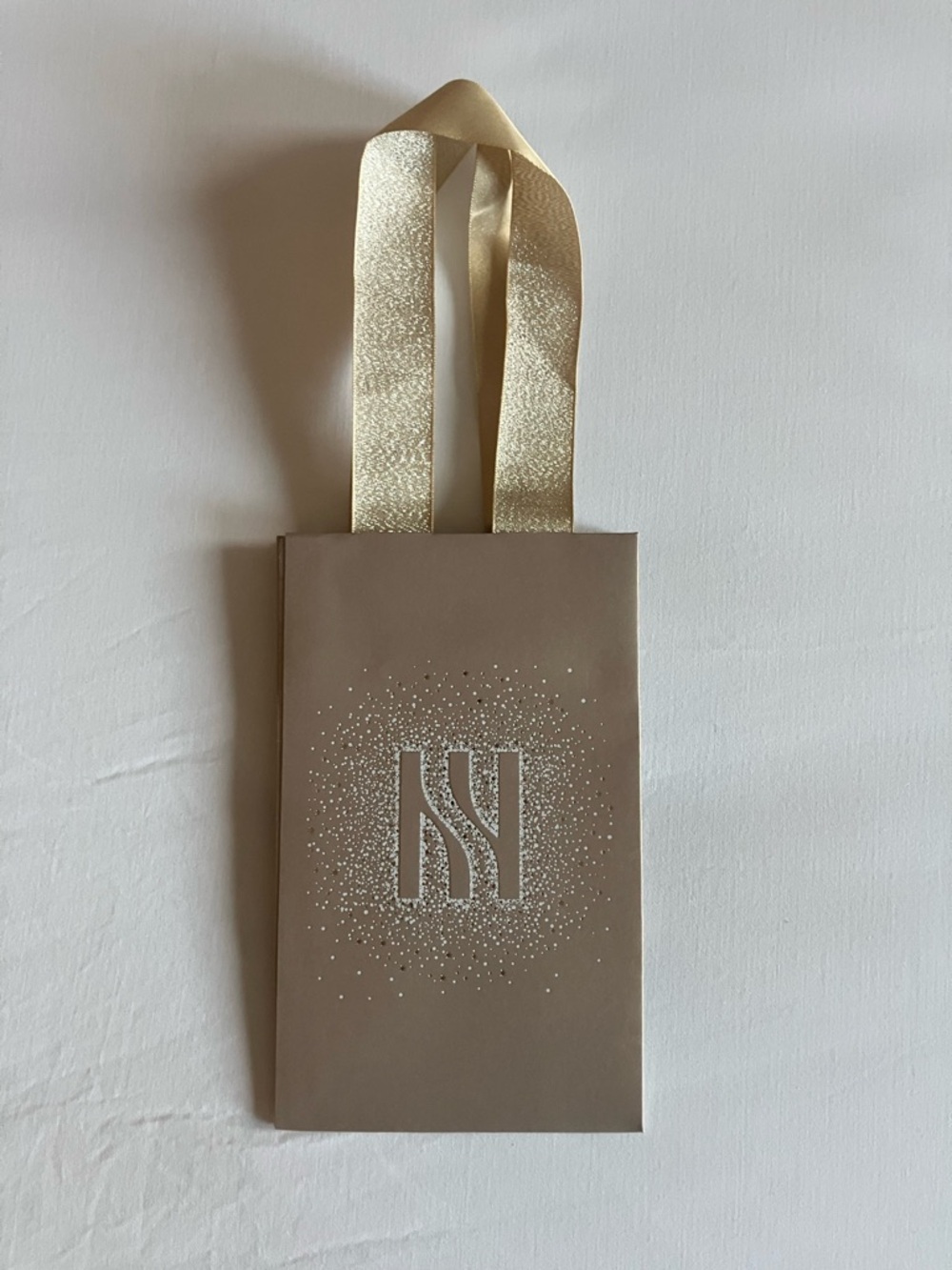 Hera gift bag